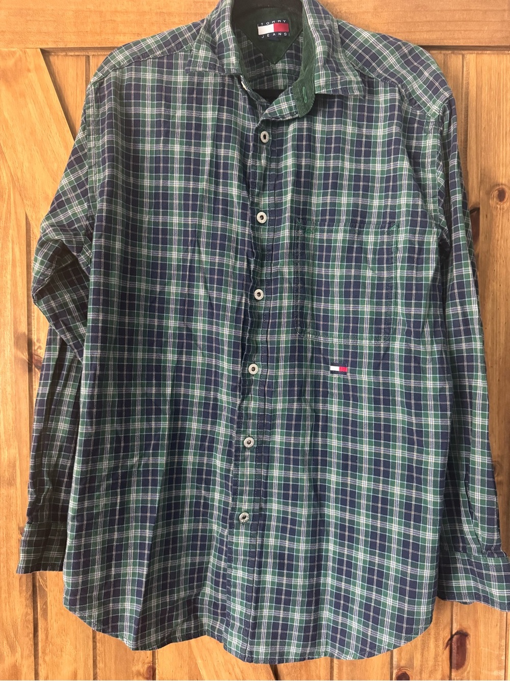 Tommy Hilfiger Men's Green & Navy Plaid Button-Up Shirt